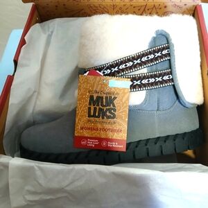 Muk Luks Women's Gray and White Winter Boots